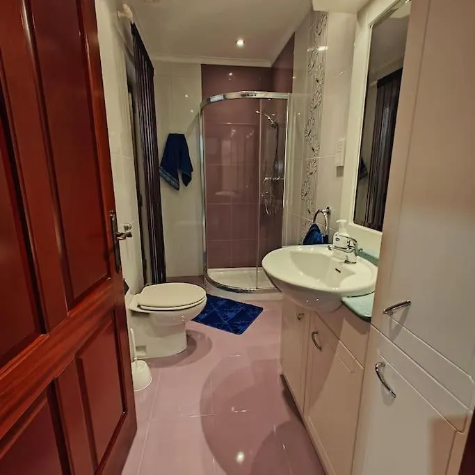Spacious 4-Bedroom Apartment Mosta Malta